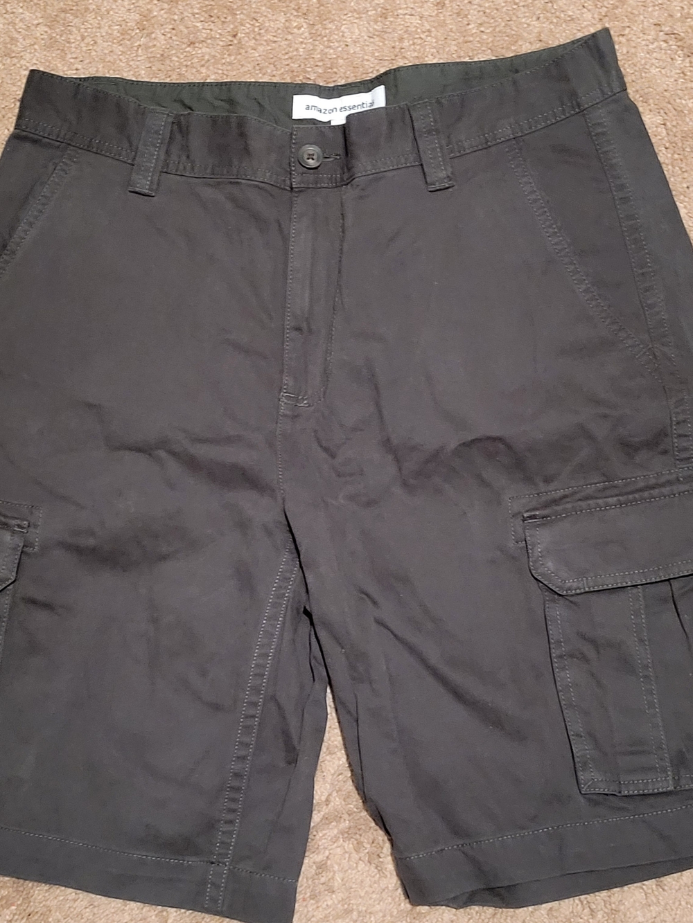 Amazon Essentials Men’s Black Cargo Pants